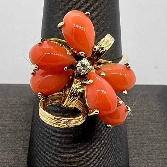 Vintage 14k Yellow Gold Coral & Diamond Ring - Picture 7 of 8